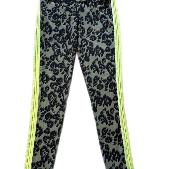 Victoria Secret Sport - Picture 2 of 4